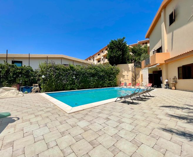 Image No.3-3 Bed Villa for sale