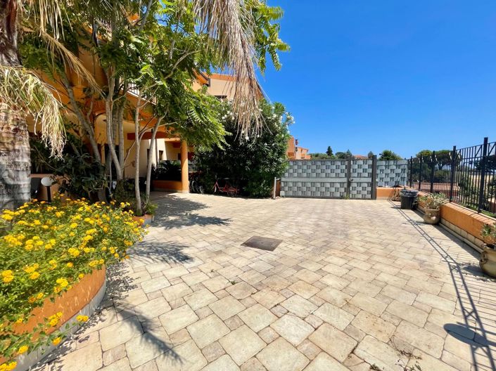 Image No.41-3 Bed Villa for sale