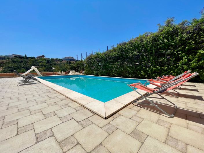 Image No.5-3 Bed Villa for sale