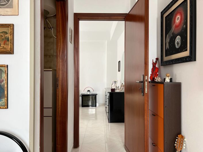 Image No.10-2 Bed House for sale