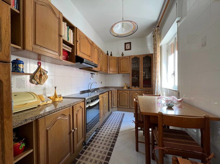 Image No.13-2 Bed House for sale