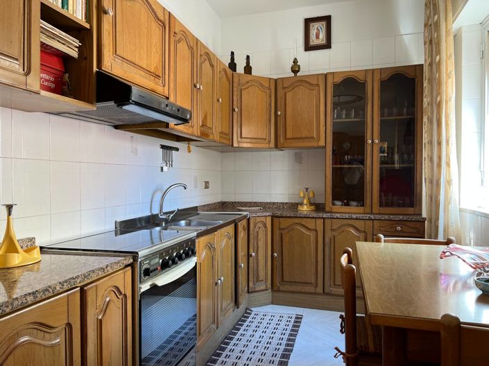 Image No.14-2 Bed House for sale