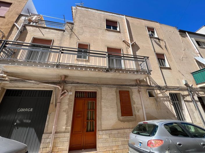 Image No.2-2 Bed House for sale