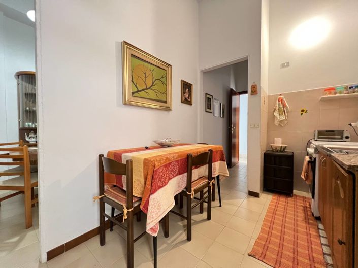 Image No.9-2 Bed House for sale