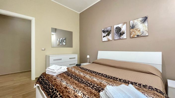 Image No.10-2 Bed Apartment for sale