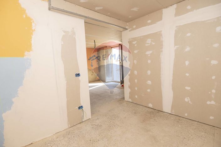 Image No.12-3 Bed House for sale