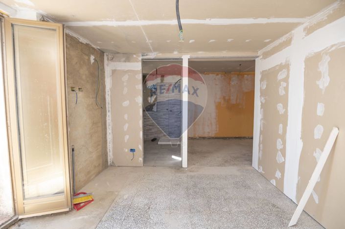 Image No.15-3 Bed House for sale