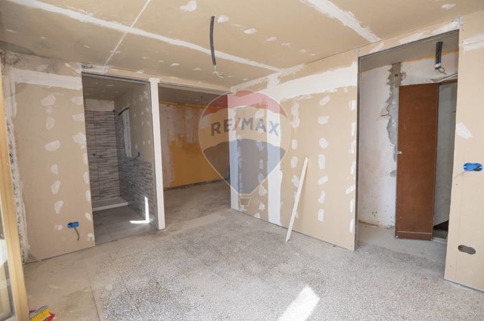 Image No.9-3 Bed House for sale