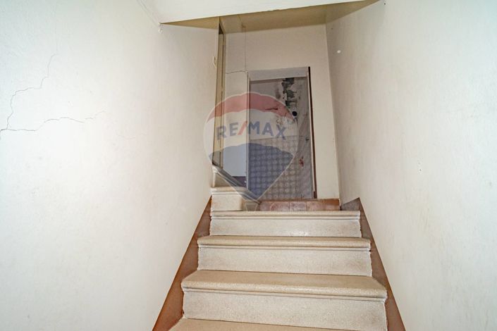 Image No.12-2 Bed House for sale