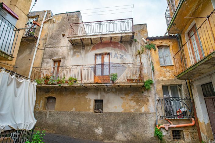 Image No.2-2 Bed House for sale