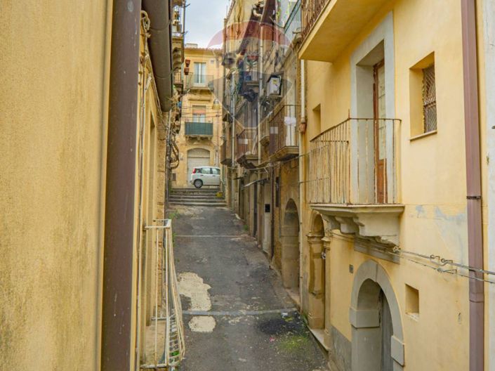 Image No.25-1 Bed House for sale