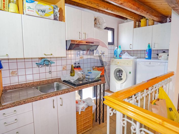 Image No.9-1 Bed House for sale