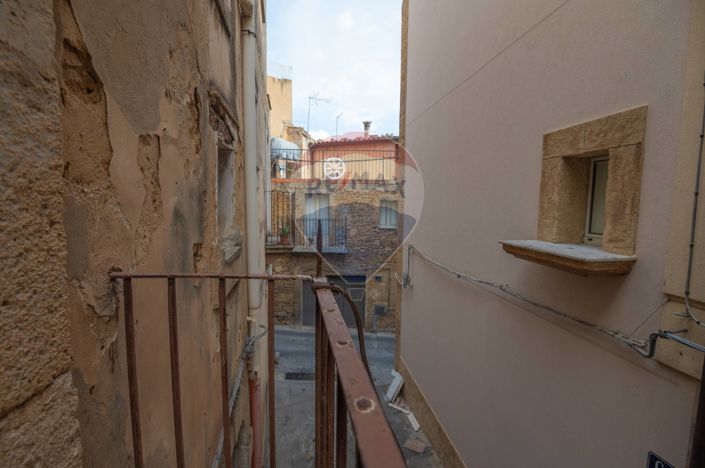 Image No.16-2 Bed House for sale