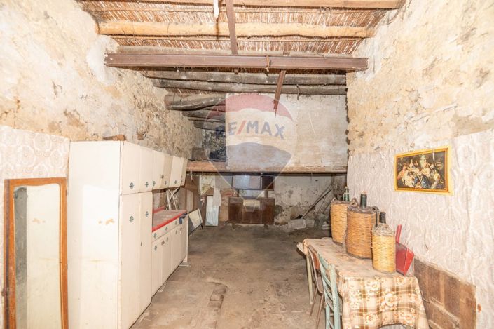 Image No.27-2 Bed House for sale