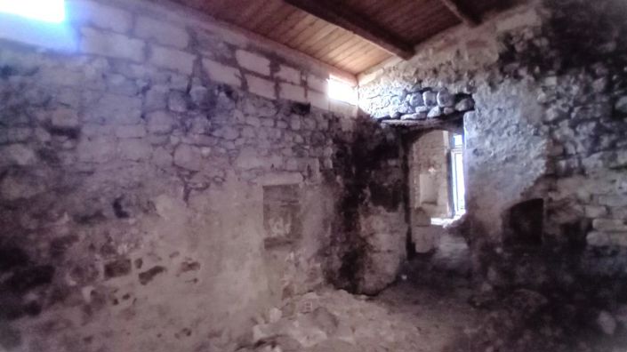 Image No.8-1 Bed House for sale