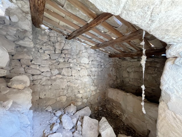 Image No.13-5 Bed Property for sale