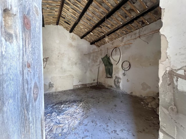 Image No.15-5 Bed Property for sale