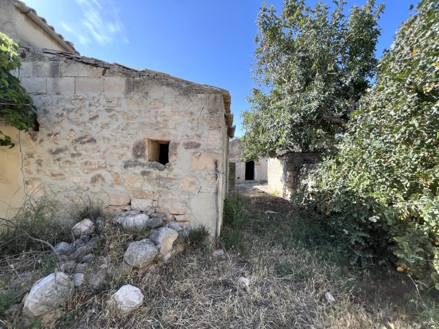 Image No.21-5 Bed Property for sale