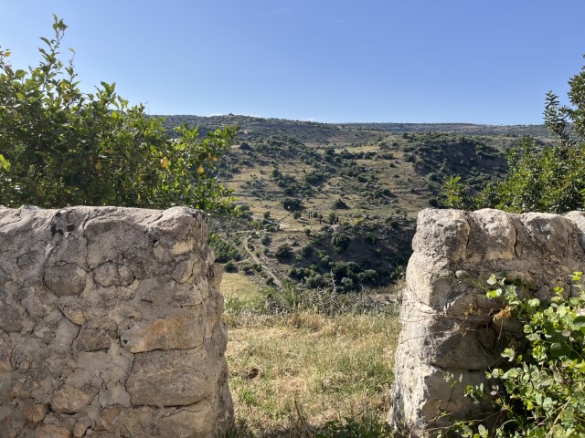 Image No.22-5 Bed Property for sale