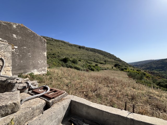 Image No.8-5 Bed Property for sale