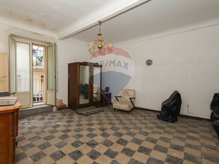 Image No.13-2 Bed House for sale