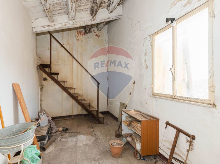 Image No.20-2 Bed House for sale