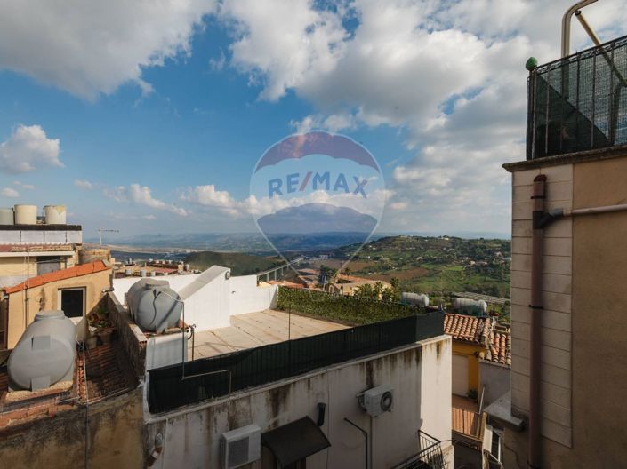 Image No.21-2 Bed House for sale