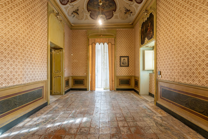 Image No.27-3 Bed Property for sale