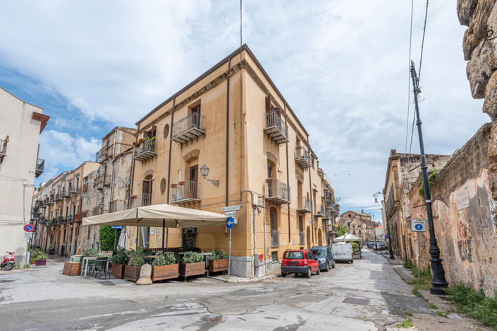 Image No.1-3 Bed Apartment for sale
