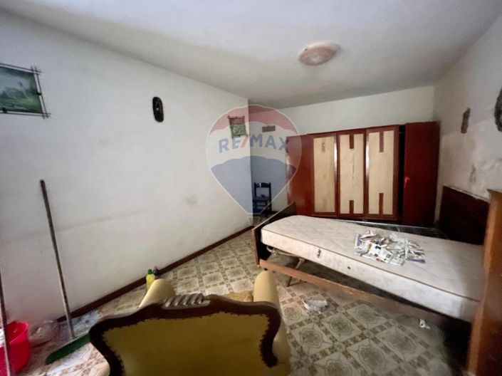 Image No.2-2 Bed House for sale