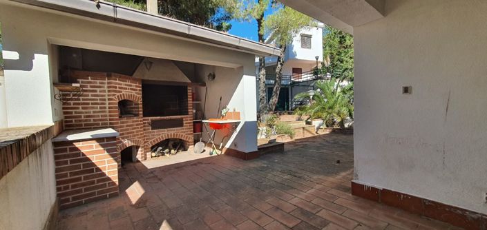 Image No.14-3 Bed Villa for sale