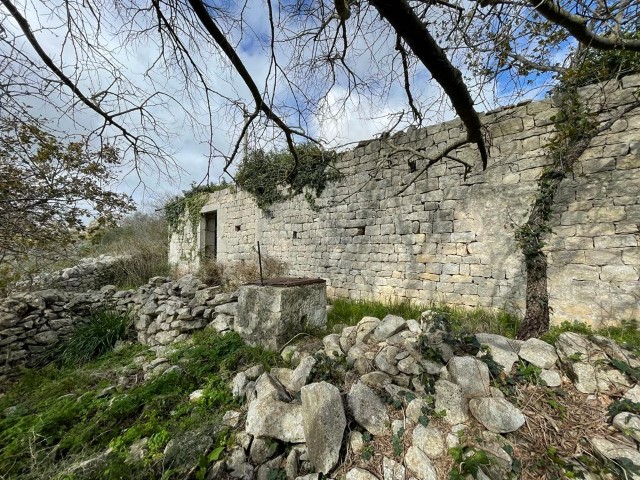 Image No.11-3 Bed Property for sale