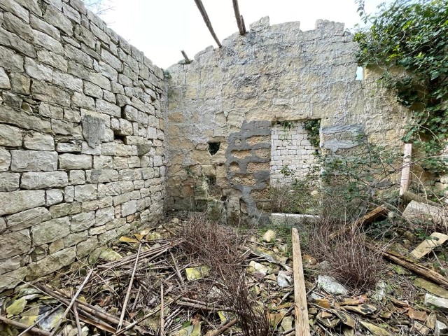 Image No.12-3 Bed Property for sale