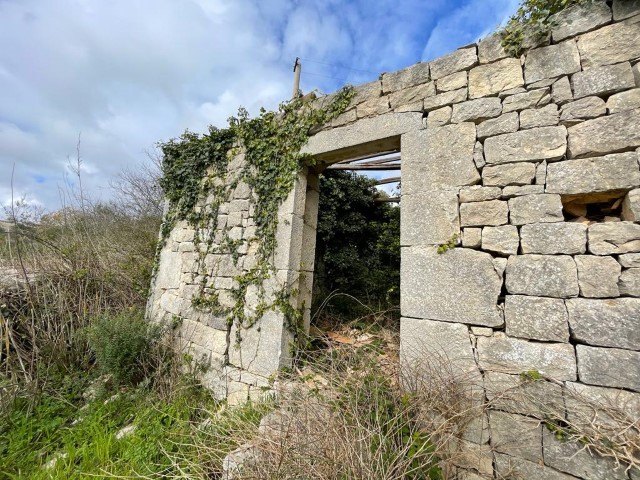 Image No.17-3 Bed Property for sale