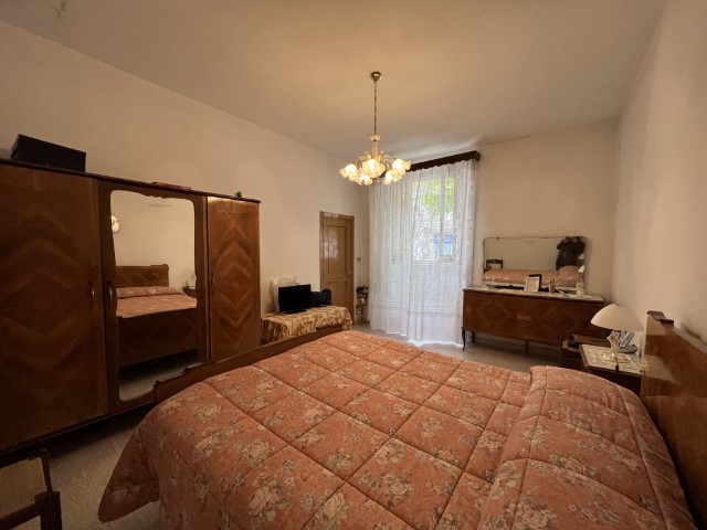 Image No.7-1 Bed House for sale