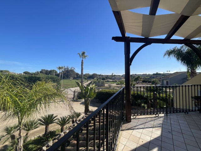 Image No.23-3 Bed Villa for sale