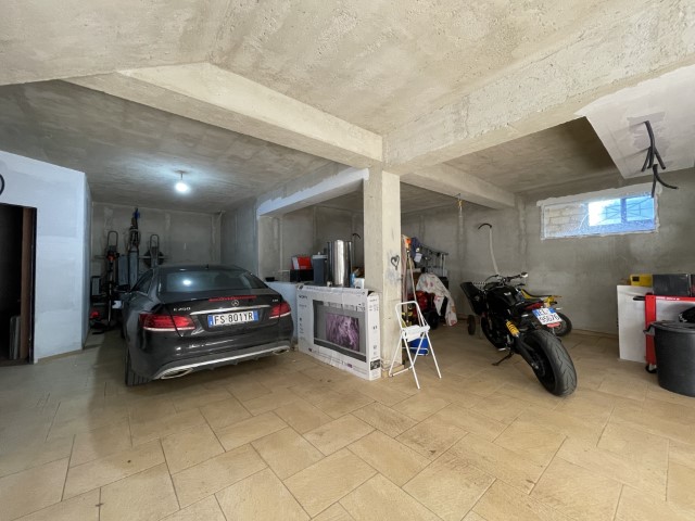 Image No.28-3 Bed Villa for sale