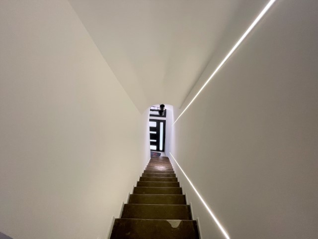 Image No.21-1 Bed House for sale