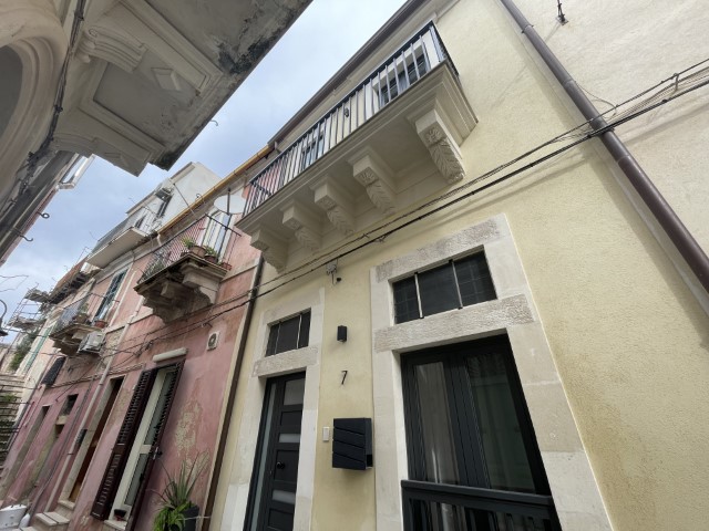 Image No.28-1 Bed House for sale