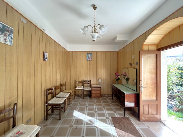 Image No.9-2 Bed House for sale