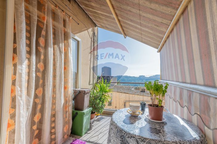 Image No.18-2 Bed House for sale