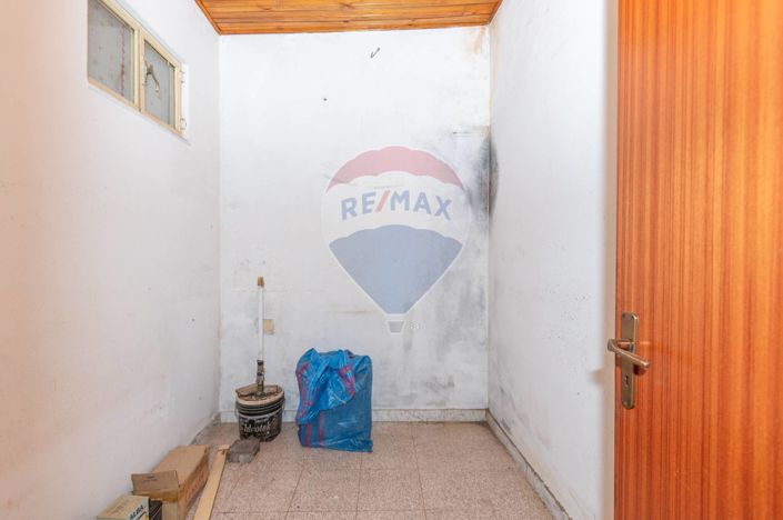 Image No.10-2 Bed House for sale