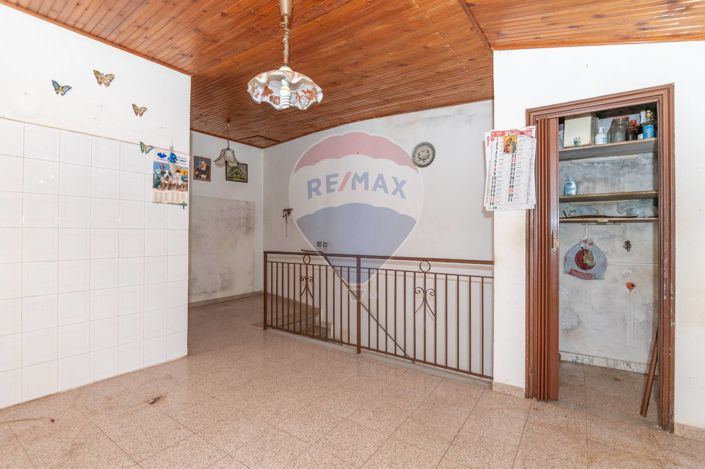 Image No.7-2 Bed House for sale