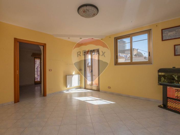 Image No.10-2 Bed House for sale