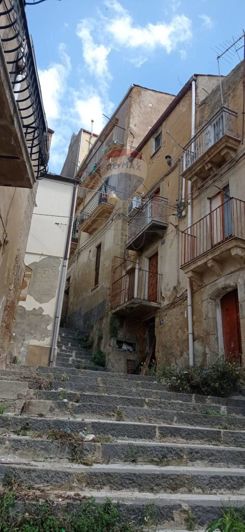 Image No.23-3 Bed House for sale