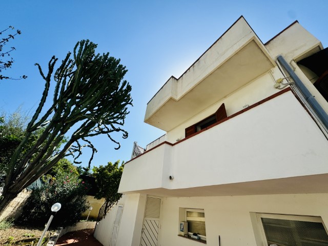 Image No.1-5 Bed Villa for sale