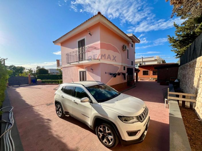 Image No.12-6 Bed Villa for sale