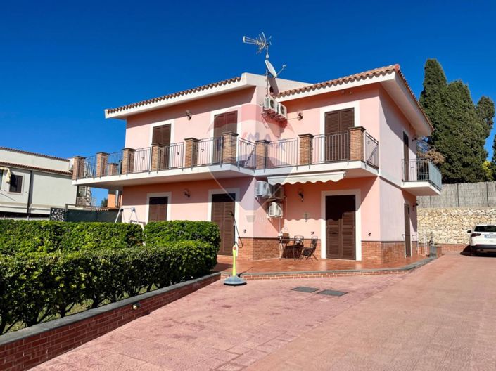 Image No.2-6 Bed Villa for sale