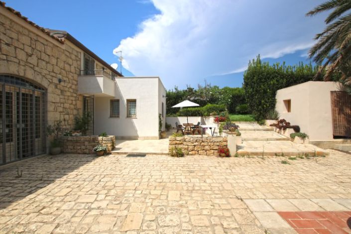 Image No.28-4 Bed Villa for sale