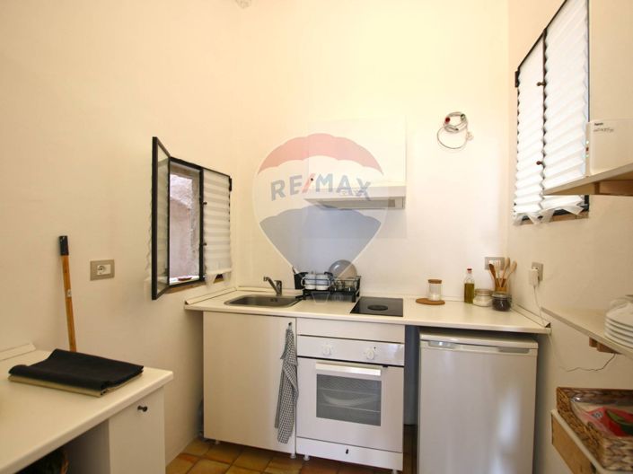 Image No.17-5 Bed House for sale